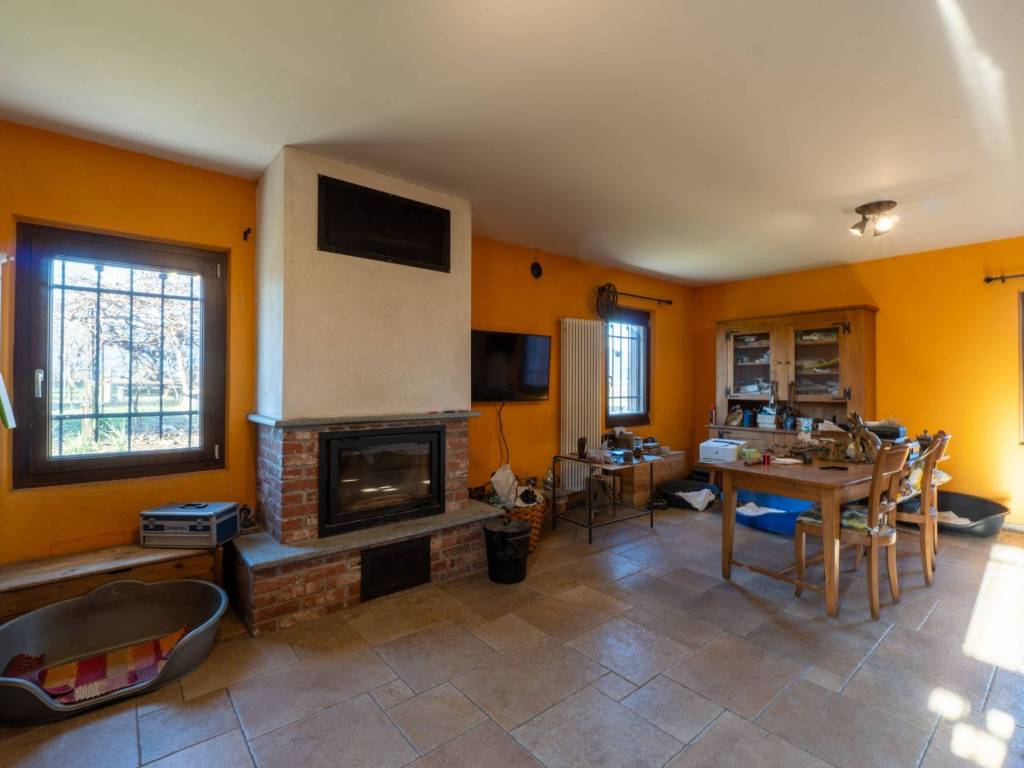 Villa a Revello in Via Racconeria, 10 - Foto 3
