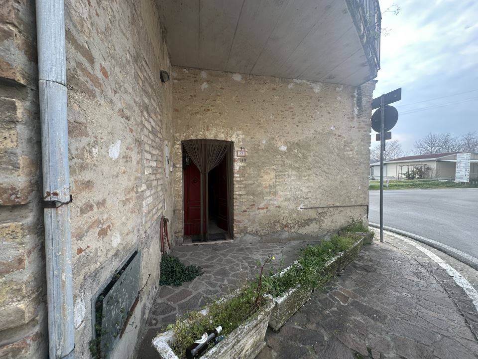 Casa indipendente a Corropoli in Viale Roma 59 - Foto 3