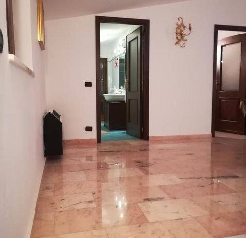 Villa a Caserta in Via Papa - Foto 2