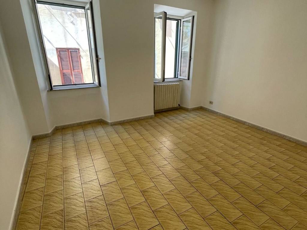 Appartamento a Terracina in Via Fontana Vecchia - Foto 2