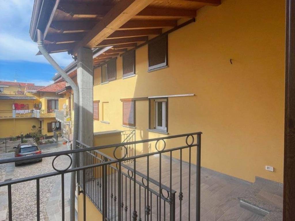 Appartamento a Galliate in Via Emilio Murciano, 5 - Foto 2