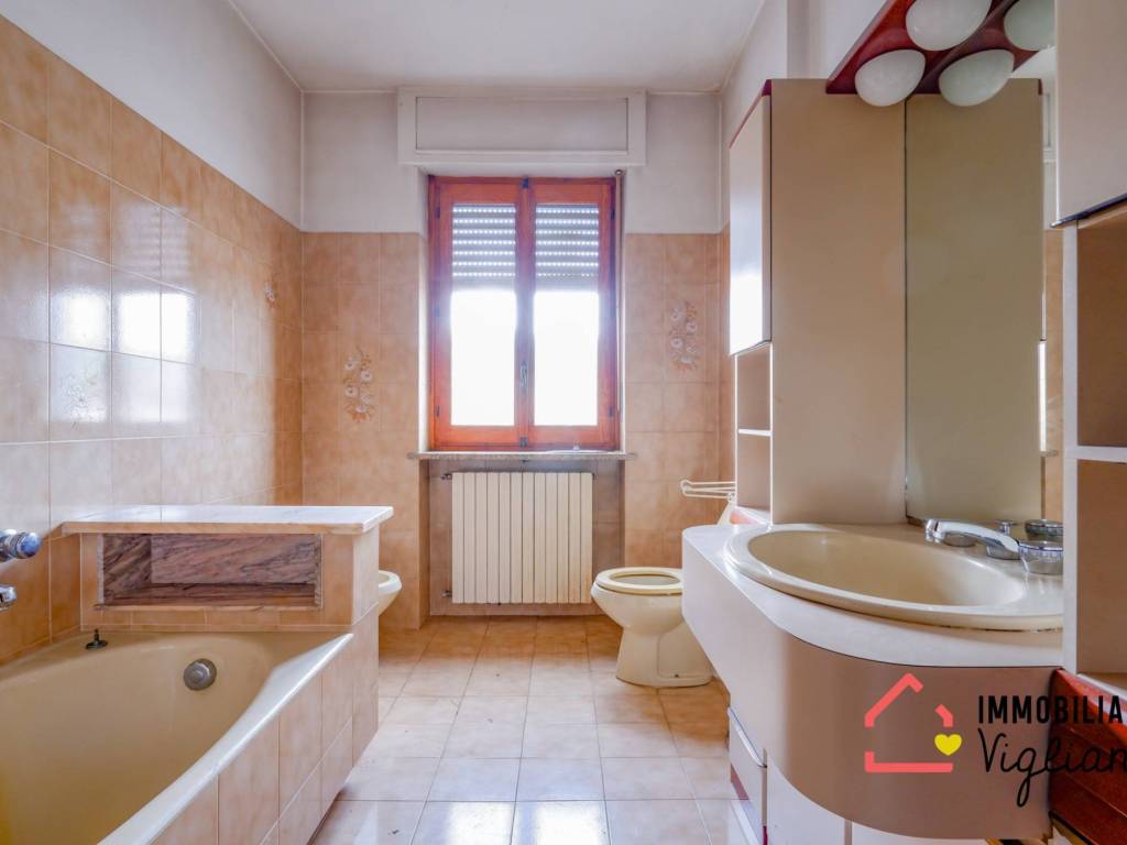 Villa a Vigliano biellese in Via La Marmora, 38 - Foto 4