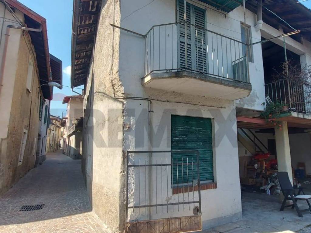 Appartamento a Gavirate in Via Magenta, 7 - Foto 2