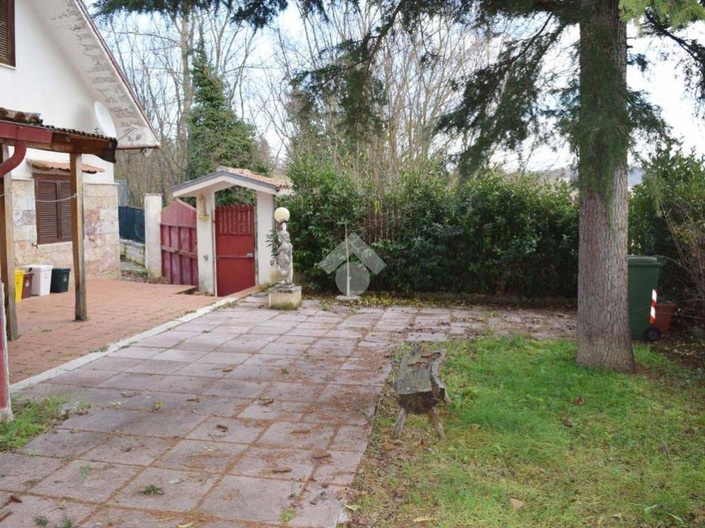 Villa a Tagliacozzo in Via Camerata - Foto 3