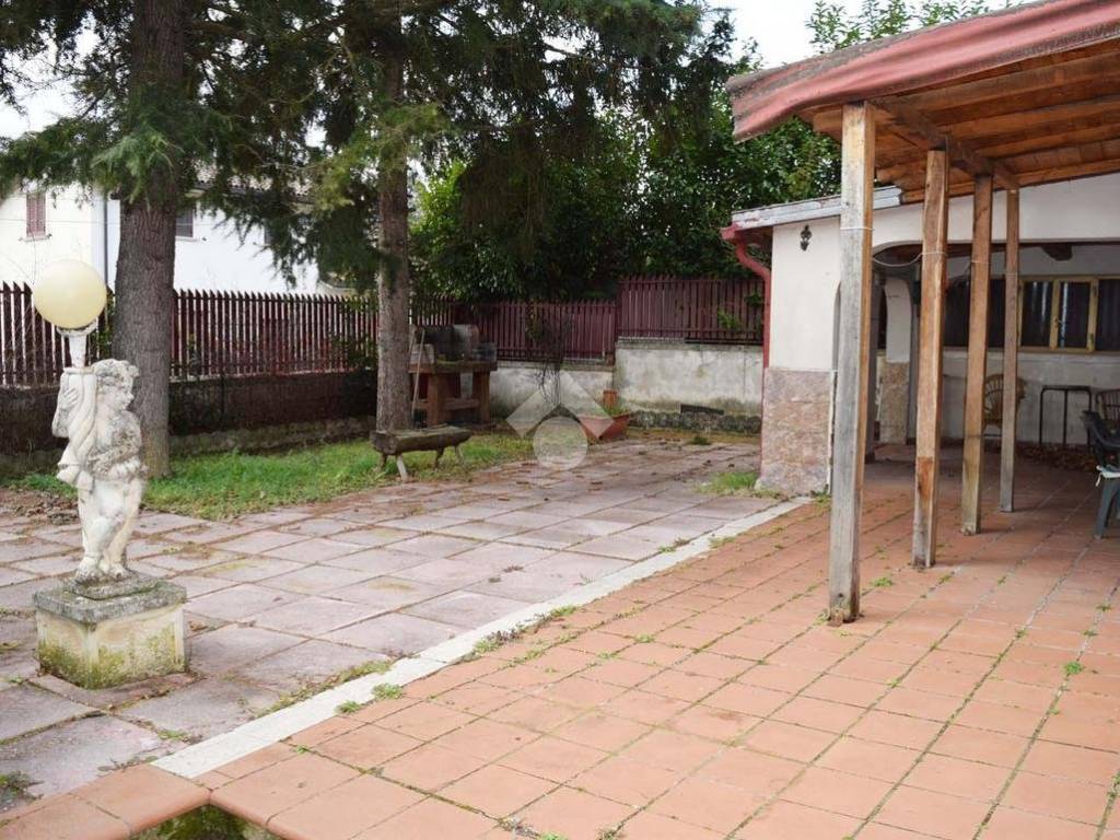 Villa a Tagliacozzo in Via Camerata - Foto 4