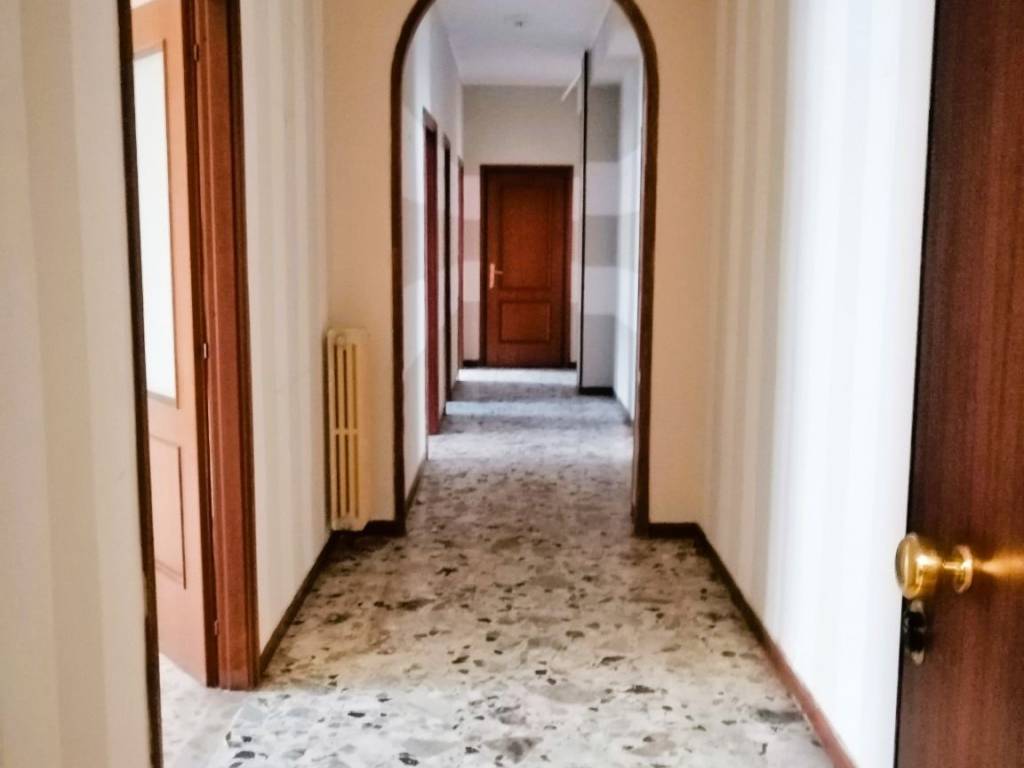 Appartamento a Foggia in Viale Cristoforo Colombo - Foto 5