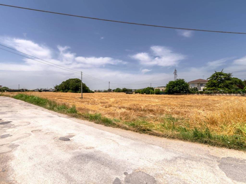 Terreno a Civitanova marche in Via del Torrione - Foto 3