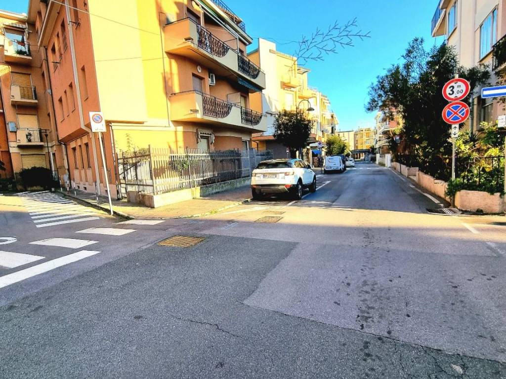 Appartamento a Spotorno in Via Liguria - Foto 3