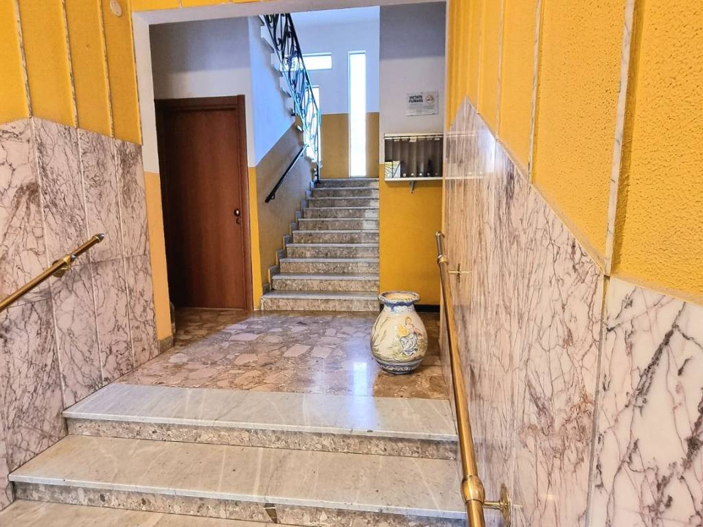 Appartamento a Spotorno in Via Liguria - Foto 4
