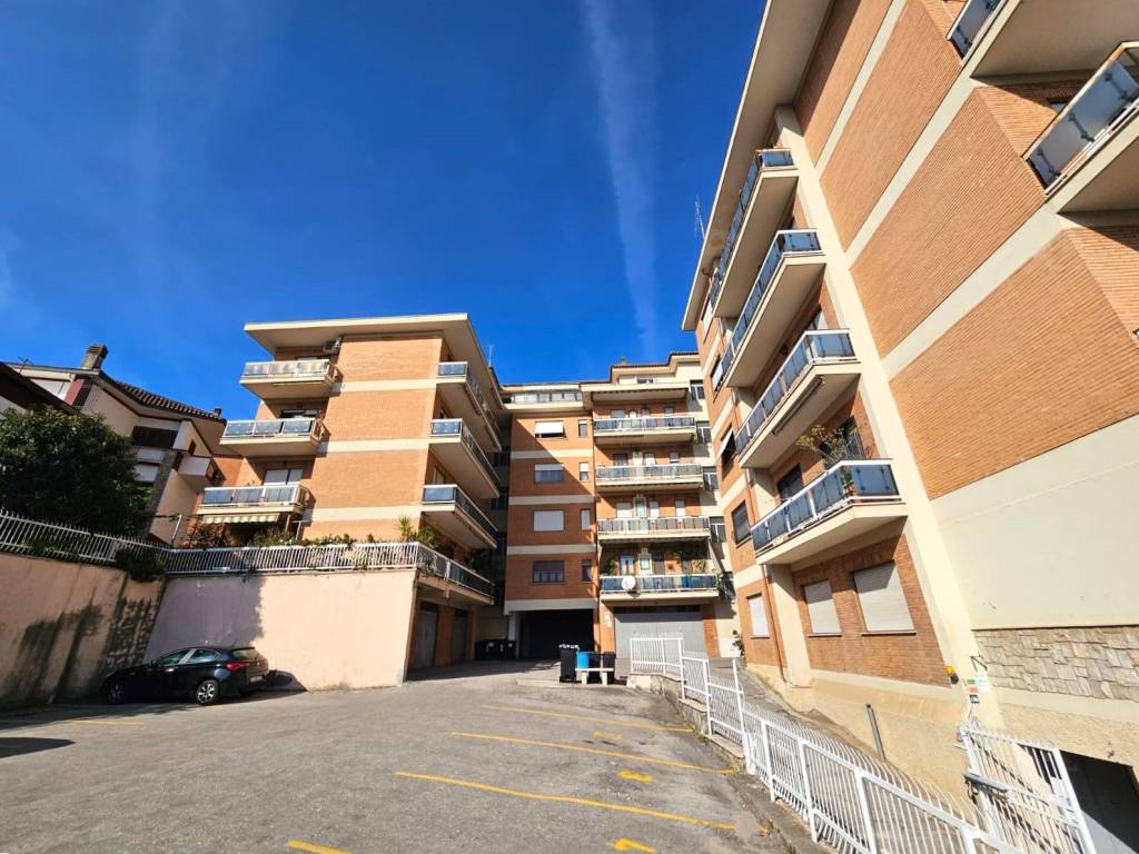 Appartamento a Frosinone in Via del Poggio, 15 - Foto 2