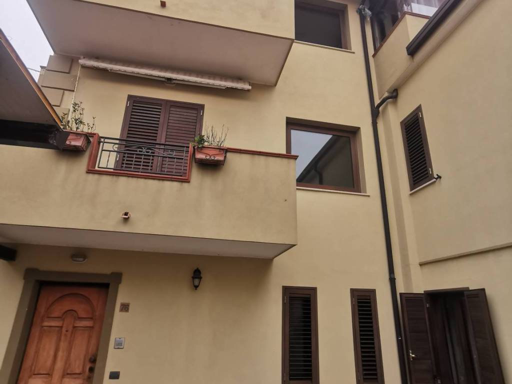 Casa indipendente a Catanzaro in Via Fiume Neto - Foto 5