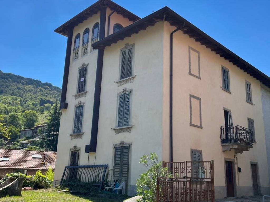 Villa a Gaverina terme in Via Chiesa - Foto 2