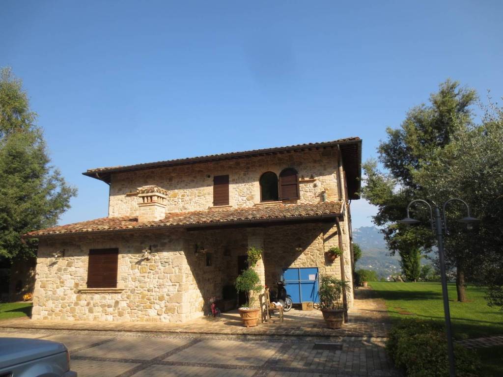 Villa a Ascoli piceno in Via tre Ottobre - Foto 2