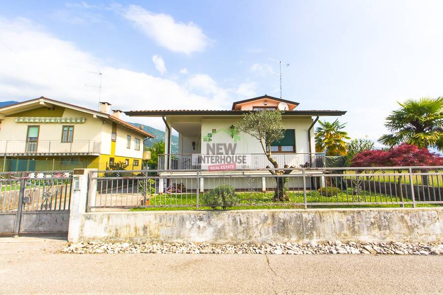 Villa a Maniago in Via Portogruaro, 9 - Foto 2