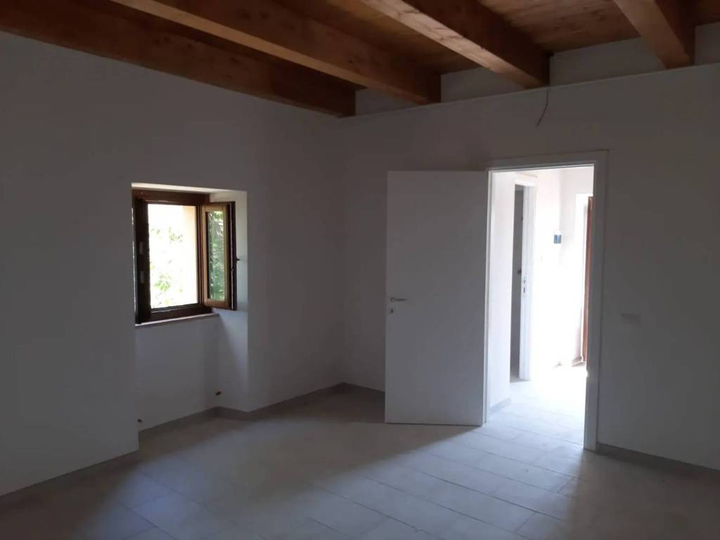 Appartamento a Castilenti in Contrada Vicenne - Foto 3