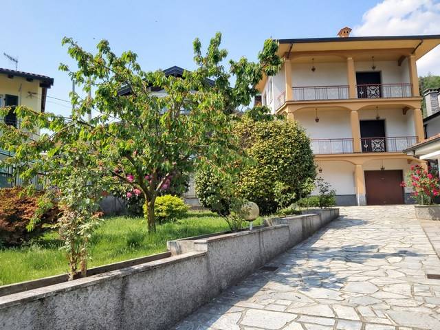 Villa a Verbania in Via per Cossogno, 76 - Foto 2