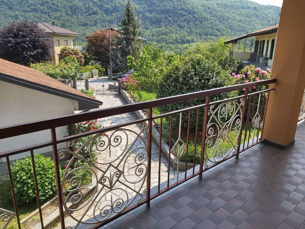 Villa a Verbania in Via per Cossogno, 76 - Foto 4
