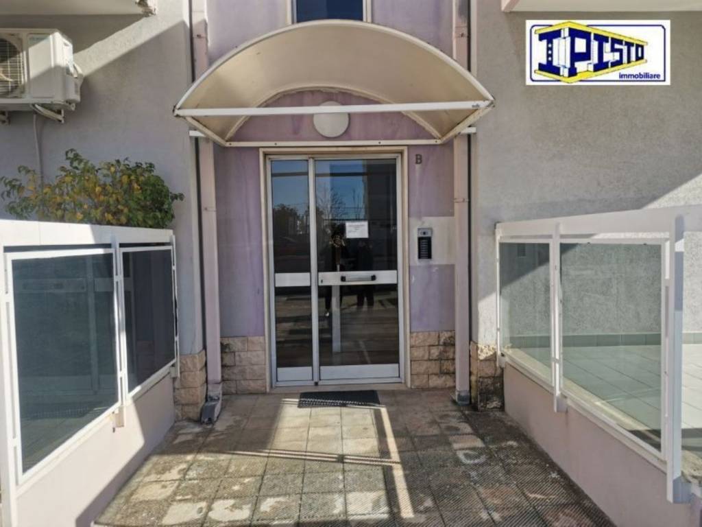 Appartamento a Taranto in Via Lago Di Montepulciano, 10 - Foto 2