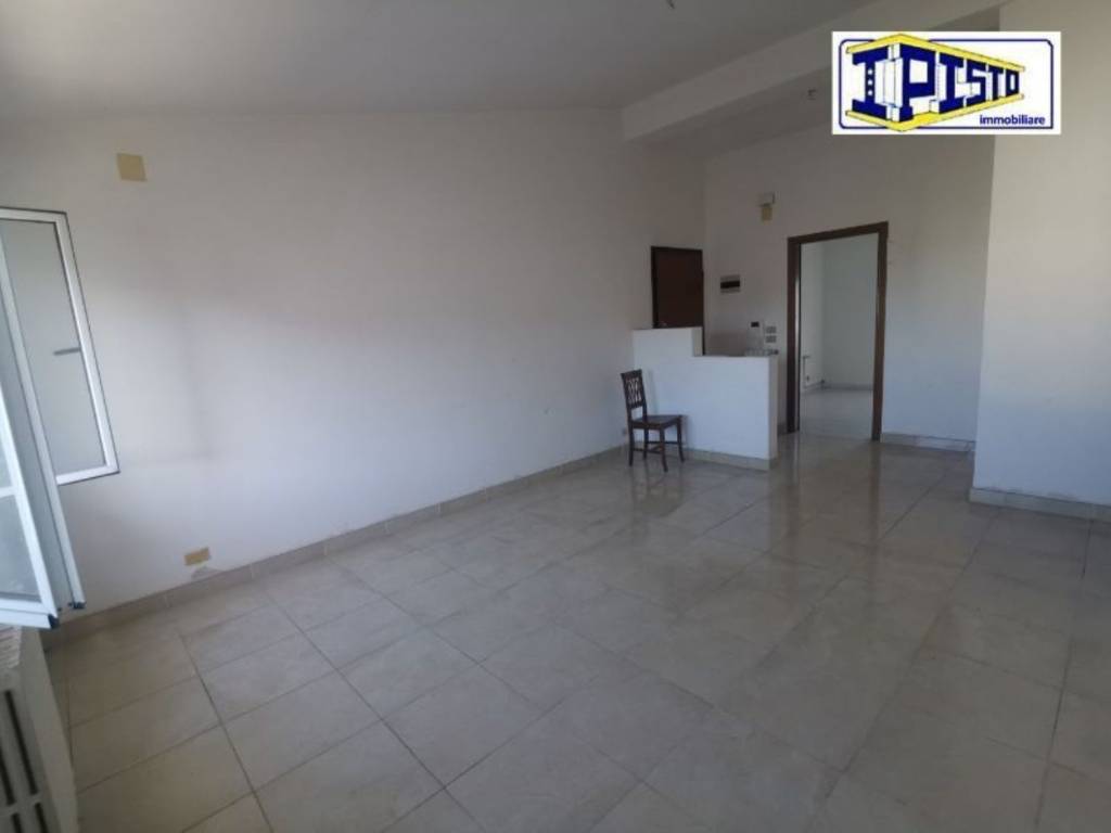 Appartamento a Taranto in Via Lago Di Montepulciano, 10 - Foto 4