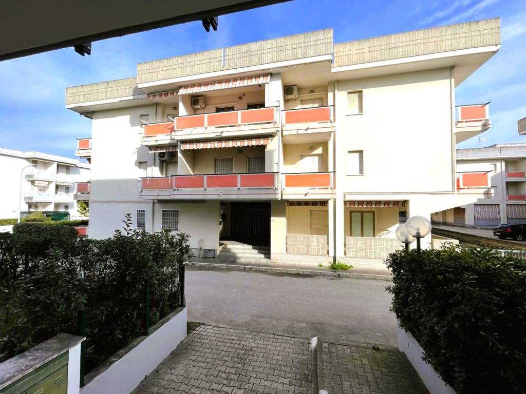 Appartamento a Martinsicuro in Via di Giesi, 5 - Foto 2