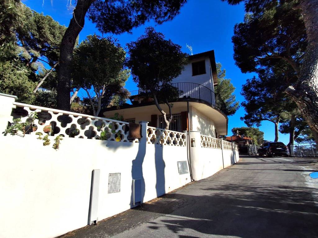 Appartamento a Andora in Via Gioacchino Rossini, 8 - Foto 2