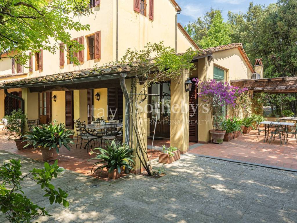 Villa a Pescia in Via Dante Alighieri - Foto 2