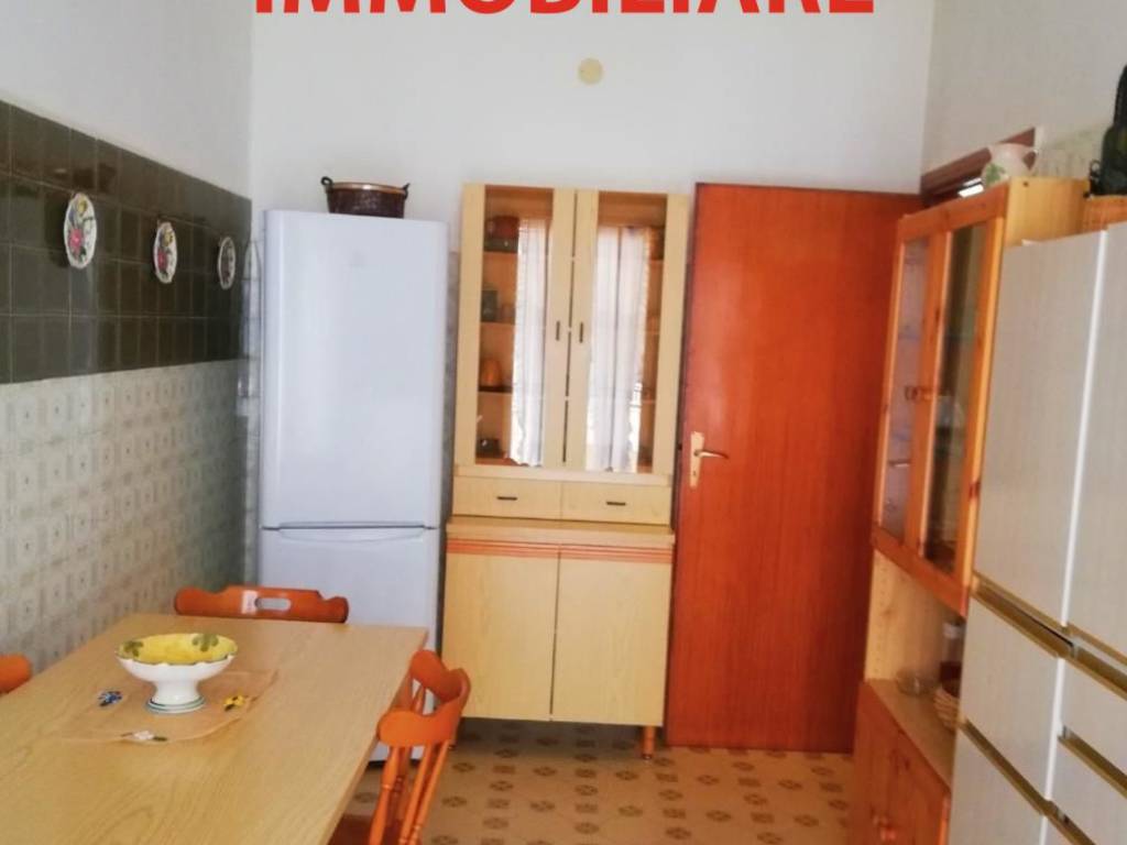 Appartamento a Caltanissetta in Viale Sicilia, 126 - Foto 4