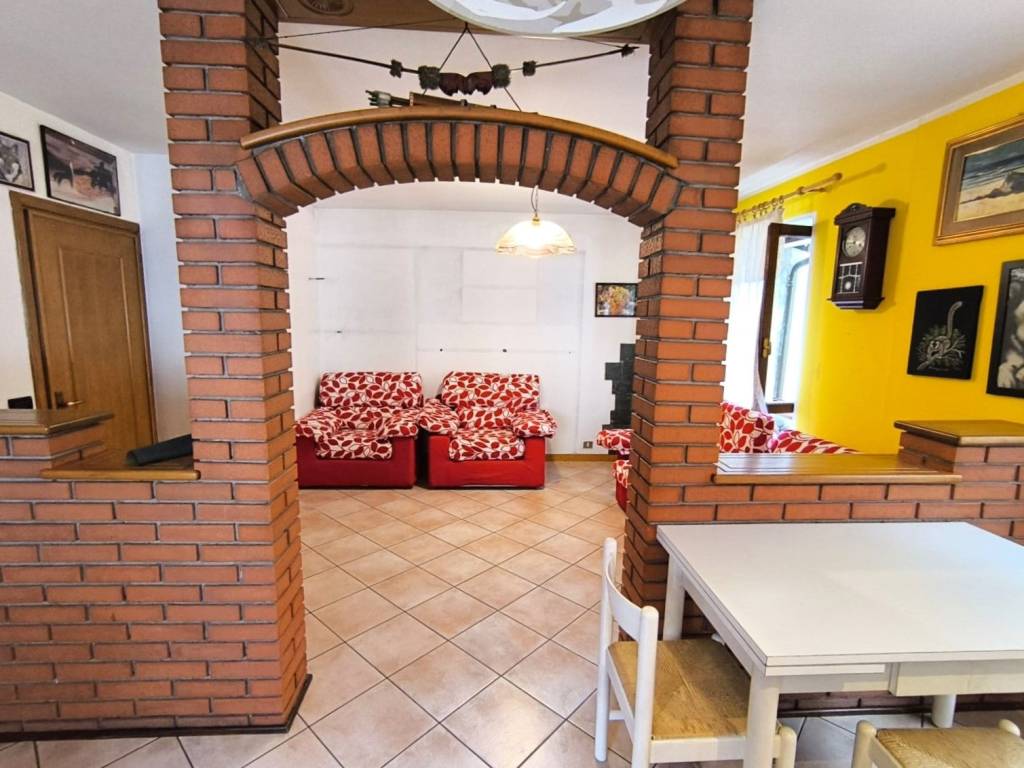 Casa indipendente a Caspoggio in Via Ezio Vanoni - Foto 5