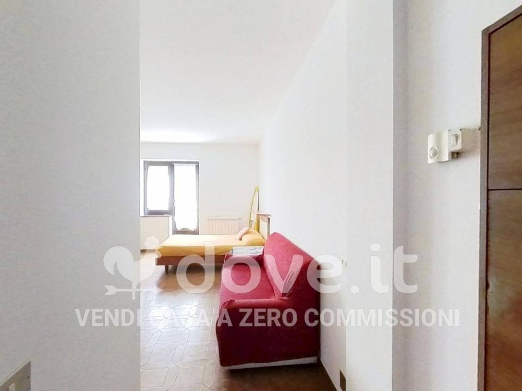 Appartamento a Luino in Via Alessandro Manzoni, 22 - Foto 4