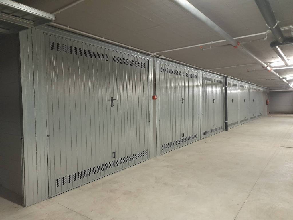 Box / garage a Milano in Piazza Santa Maria del Suffragio, 3 - Foto 1