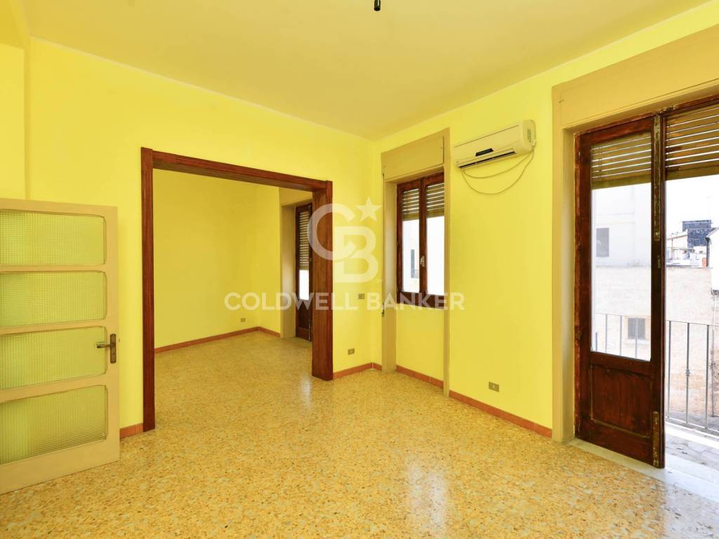 Palazzo / stabile a Campi salentina in Piazza Libertà - Foto 4