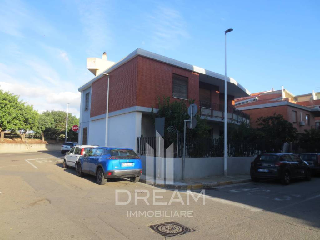 Casa indipendente a Quartu sant'elena in via Giotto, 40 - Foto 3