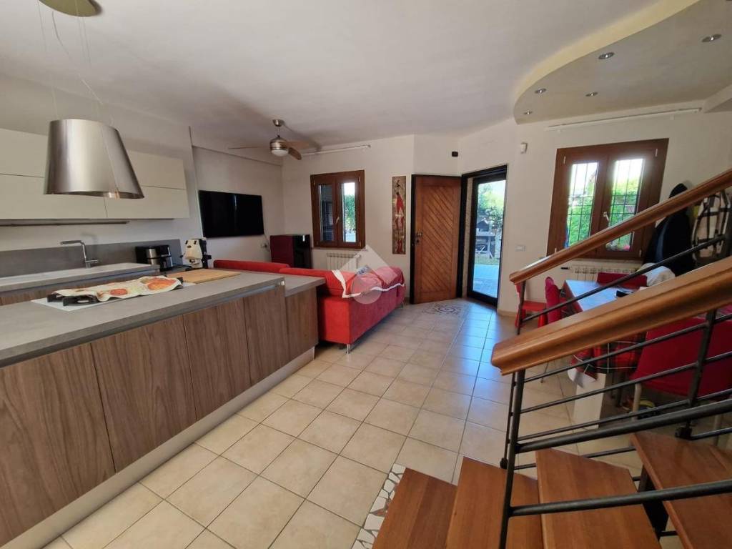 Villetta a schiera a Acerra in villa a schiera via pezzalunga, 99 - Foto 4