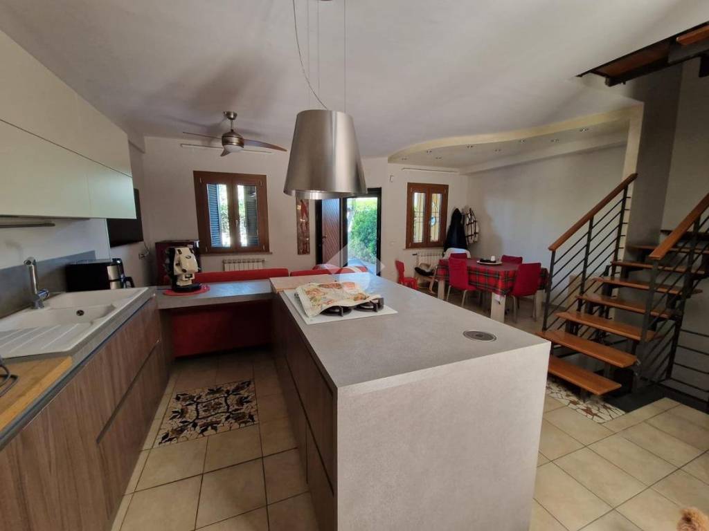 Villetta a schiera a Acerra in villa a schiera via pezzalunga, 99 - Foto 5