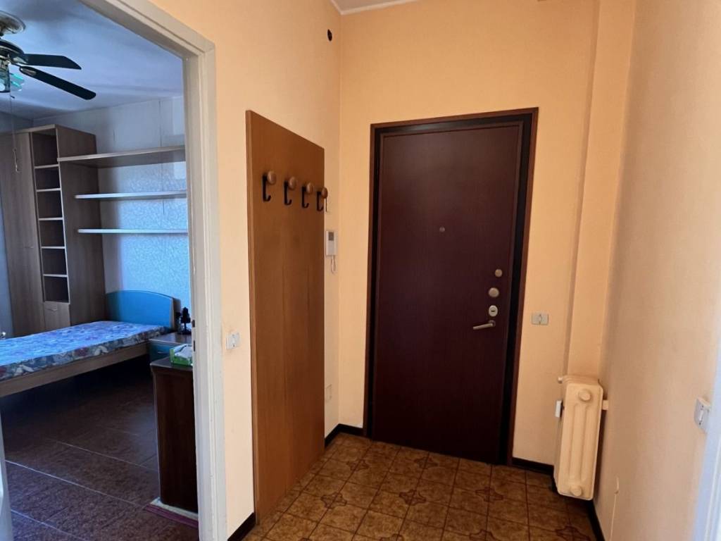 Appartamento a Gorla minore in Via San Giovanni Bosco, 41 - Foto 4