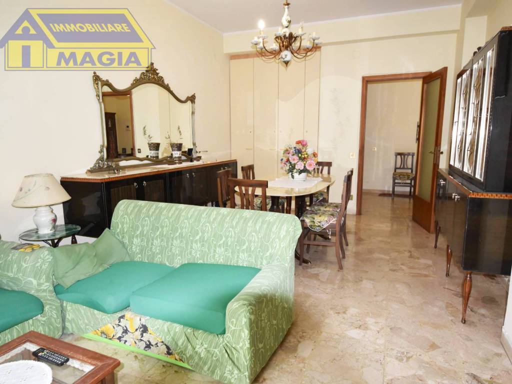Appartamento a San benedetto del tronto in Viale de Gasperi, 31 - Foto 2