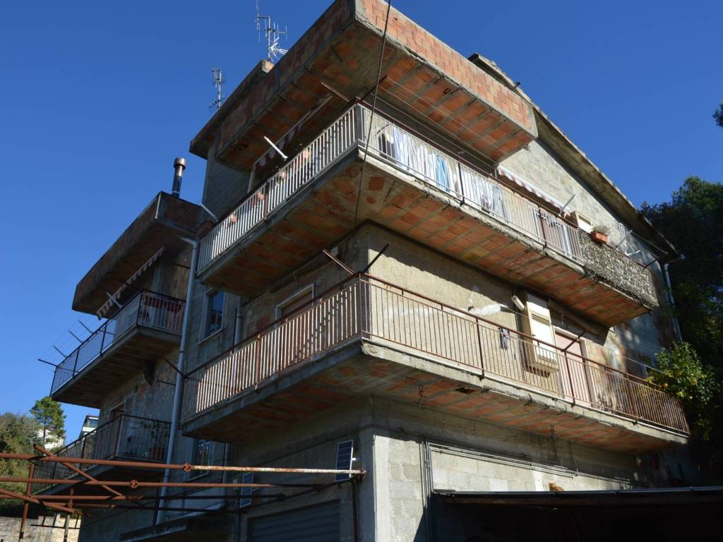 Casa indipendente a Salerno in Via Casa Manzo, 17 - Foto 2