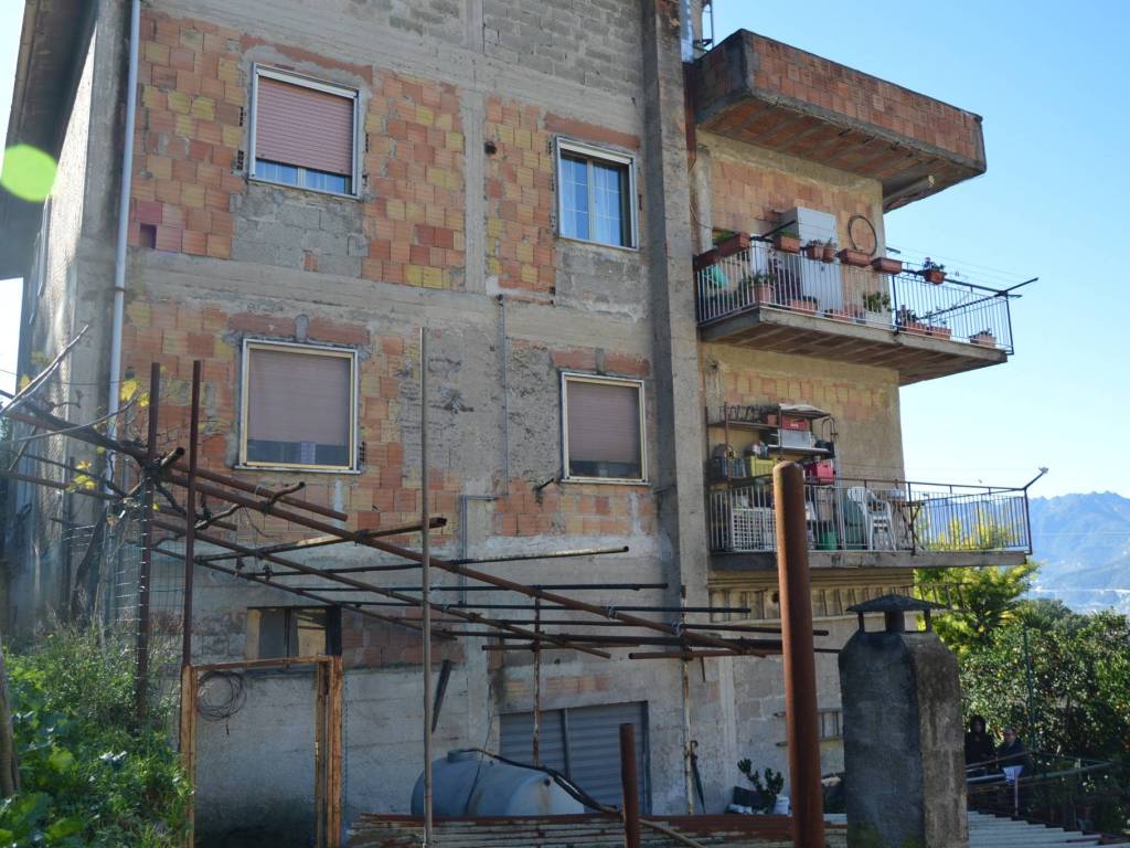 Casa indipendente a Salerno in Via Casa Manzo, 17 - Foto 4