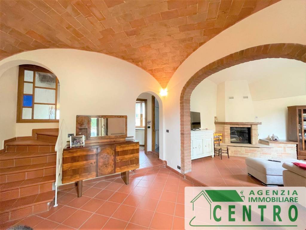 Casa indipendente a Poggibonsi in Via Camaldo - Foto 2