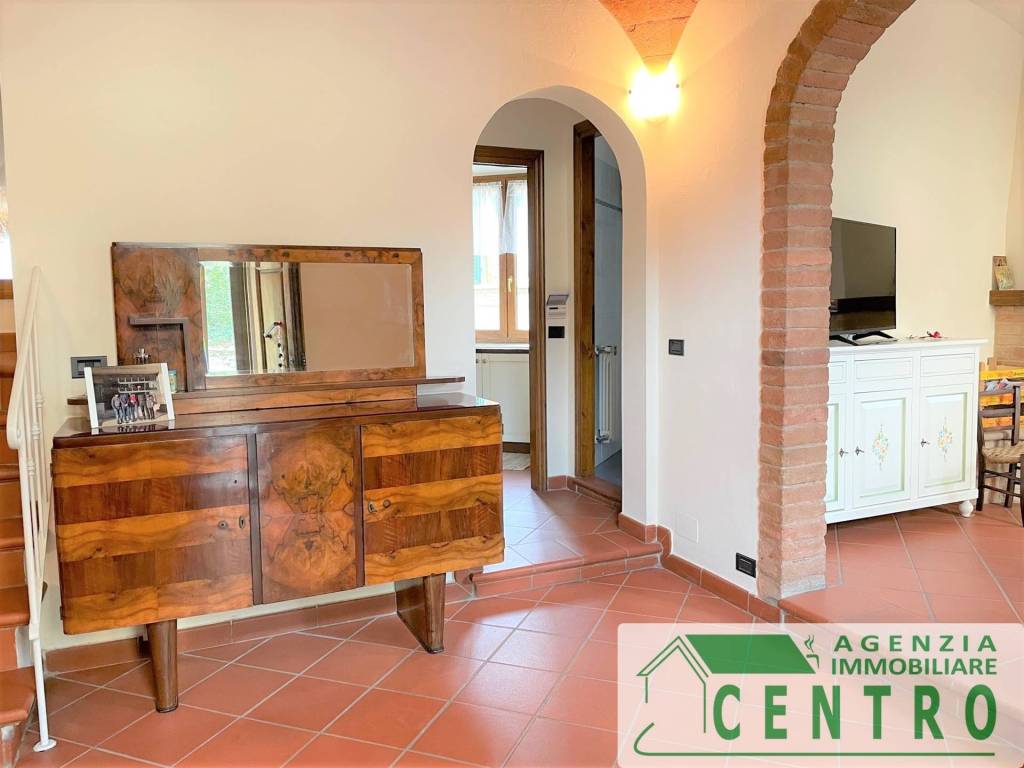 Casa indipendente a Poggibonsi in Via Camaldo - Foto 4
