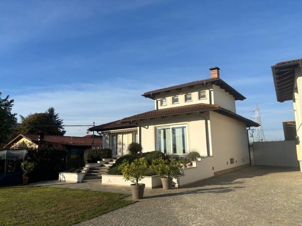 Villa a Saluzzo in Via Barge, 20 - Foto 2