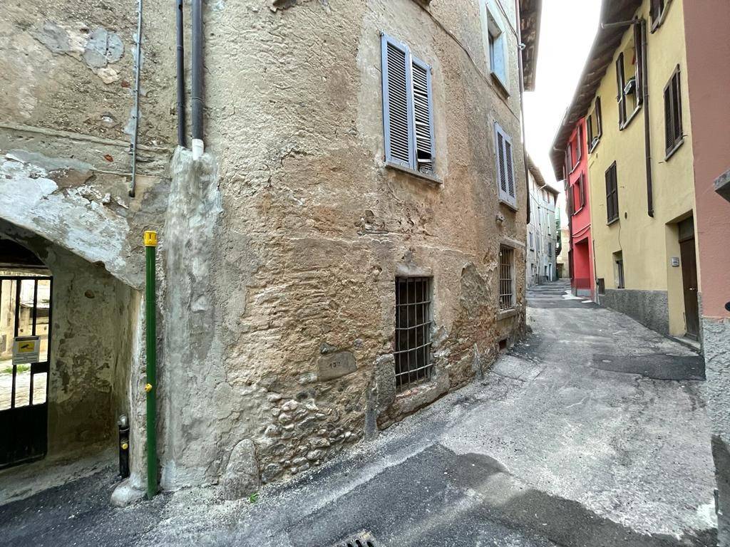 Palazzo / stabile a Valmadrera in Via Giuseppe Parini, 5 - Foto 3