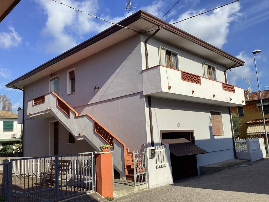 Villa a Porto tolle in Via Cesare Pavese, 7 - Foto 4