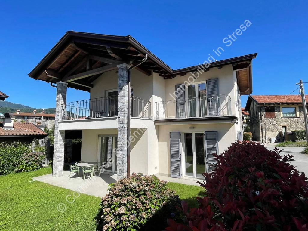 Villa a Gignese in Via al Castello, 2 - Foto 2
