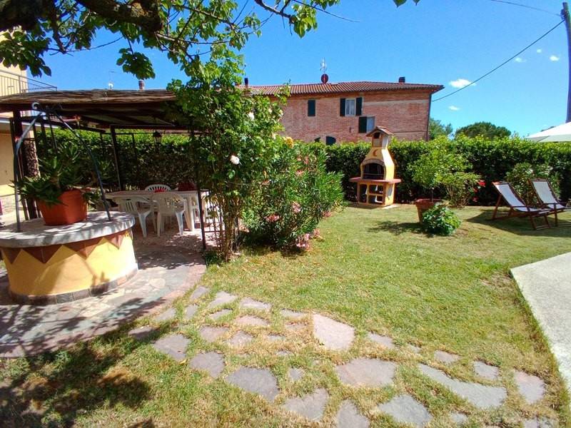 Villa a Castiglione del lago in Via Bassa - Foto 4