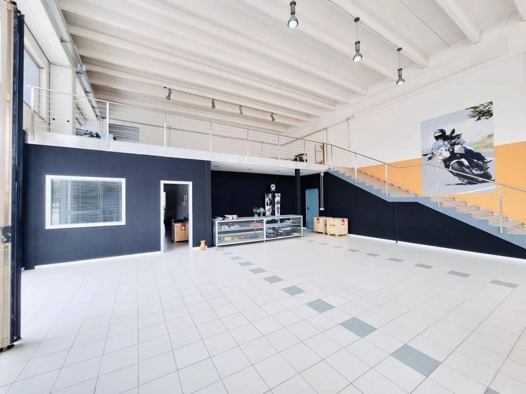 Immobile a Teramo in Frazione Villa Vomano - Zona Artigianale S.N.C. - Foto 2