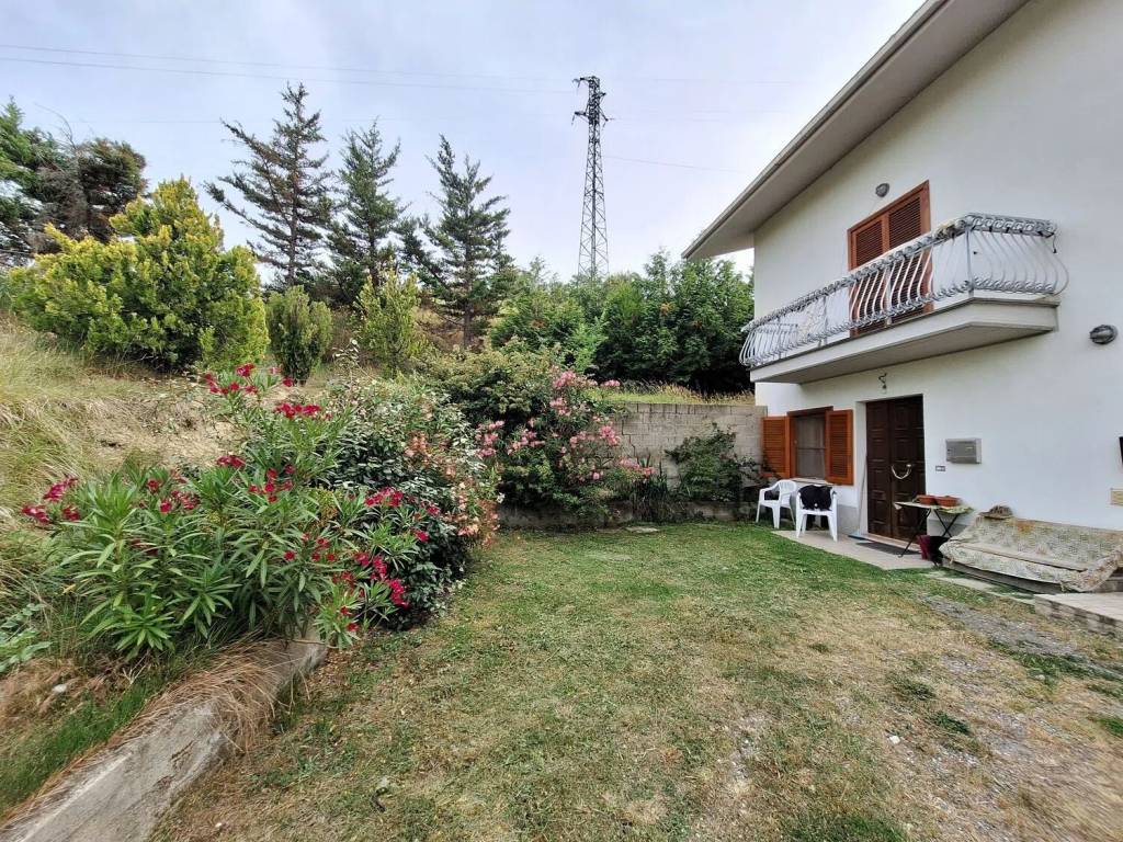 Villa a Teramo in Rapino S.N.C. - Foto 2