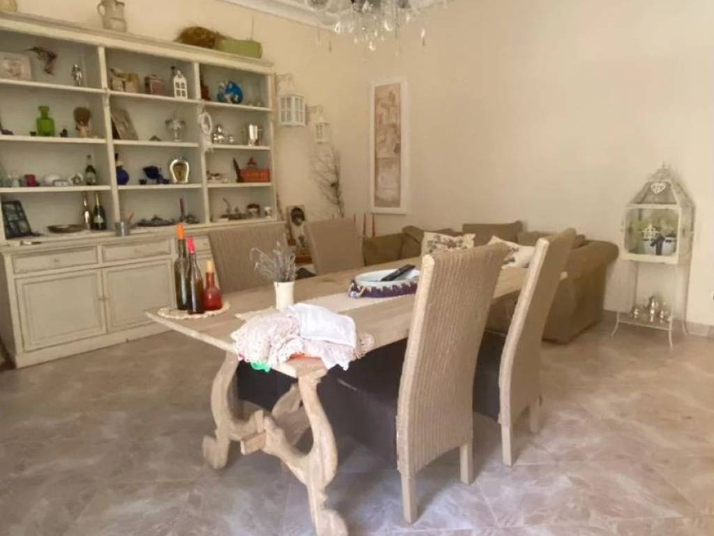 Appartamento a Taranto in VIA PUPINO, - Foto 2