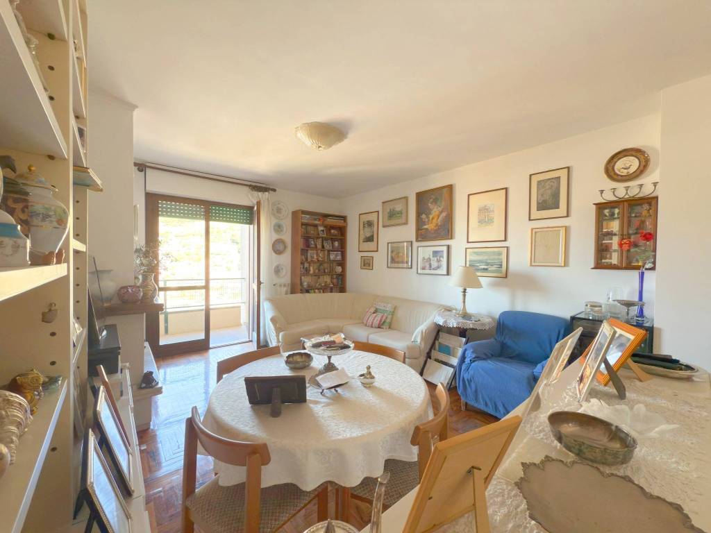 Appartamento a Vallecrosia in Via Garibe - Foto 2