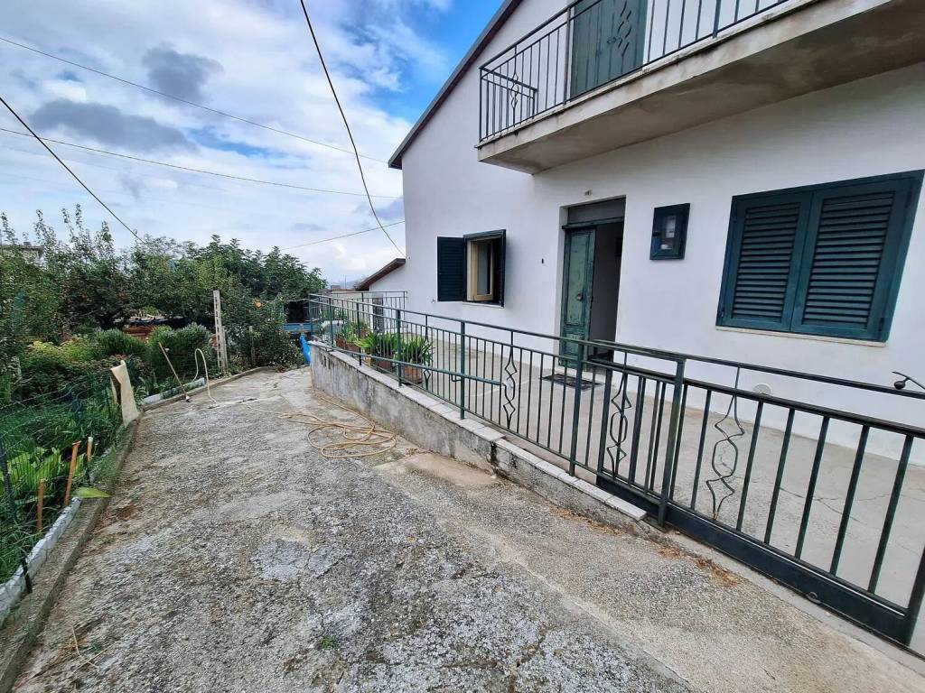 Villa a Cermignano in Via Nazionale, 109 - Foto 3